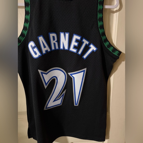 Mitchell & Ness Black Jersey with Green Tree Pattern - Picture 3 of 3